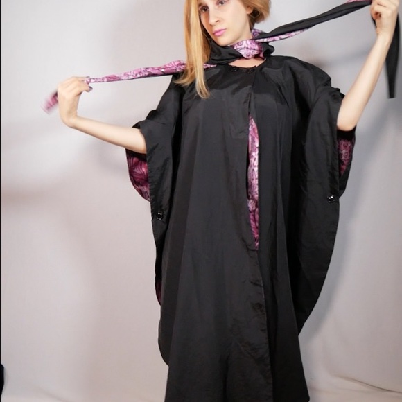 SIMONTON Says Rain Poncho Designed by George Simonton Purple Animal Print Lining - Picture 9 of 16